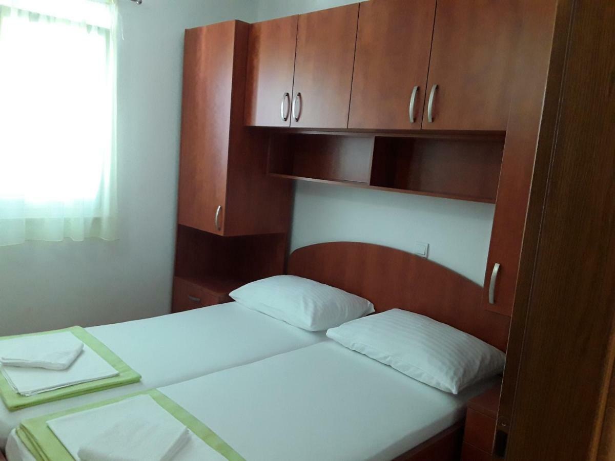 Milic Apartments Makarska Extérieur photo